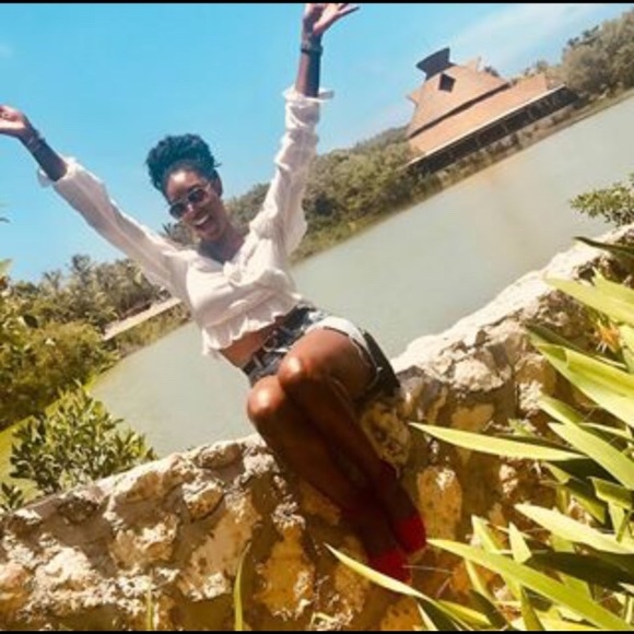 POSHMARK SELLER DISCOUNT - Picture 2 of 3